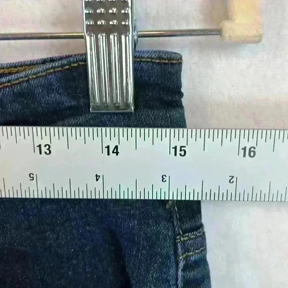 Lucky Brand Jeans Boys 18 Blue Straight Leg Med Wash 5-Pocket - Picture 11 of 12